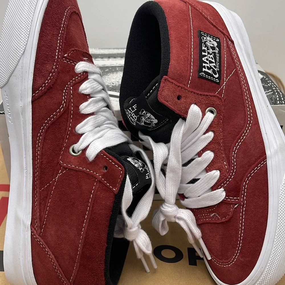 Vans Men’s Skate Half Cab
Pig Suede Brick
VN0A5KYABRI Sneakers - Picture 11 of 16